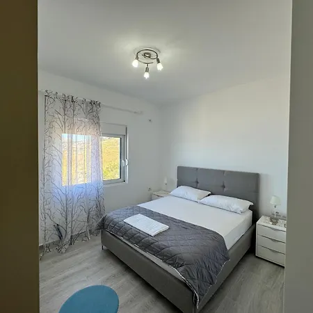 Apartment Melinas Sea View Sarande